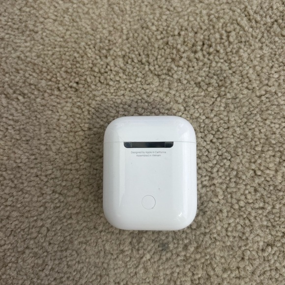 Apple White Wireless Earbuds Case